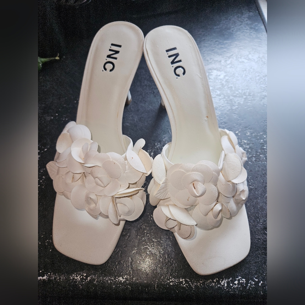 INC International Concepts Women's Cream Floral Mules